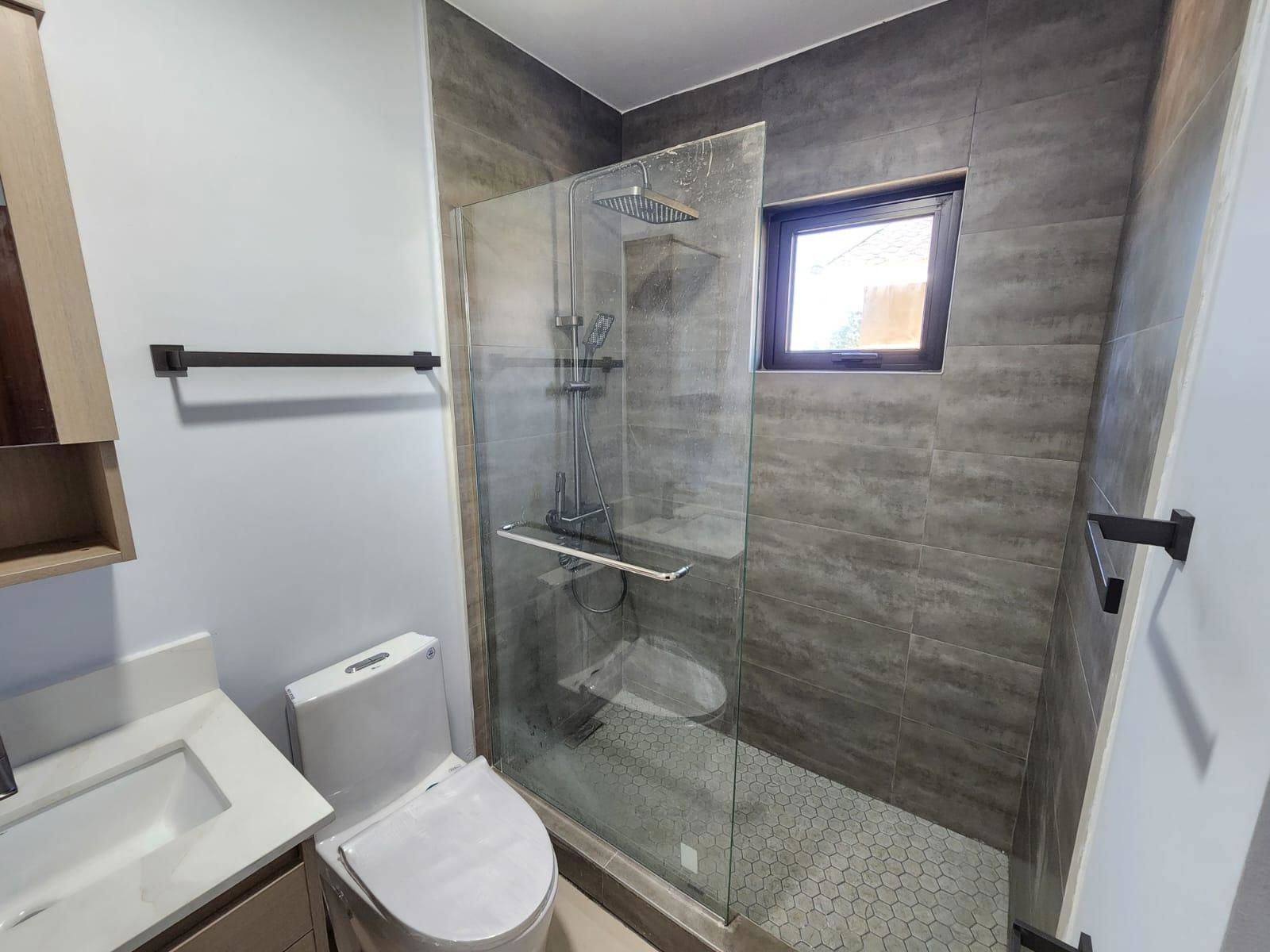 Eleventh image of 40 Oak Estate in Greater Portmore, St. Catherine, Jamaica - property is For Rent