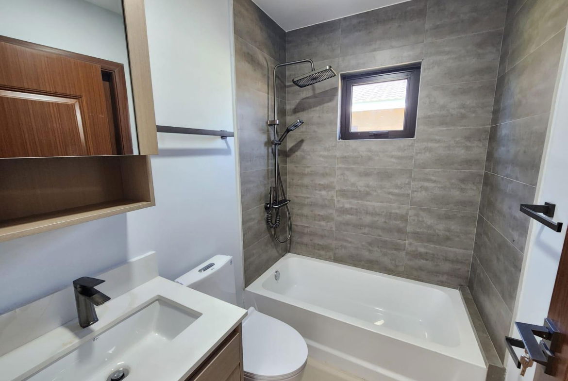 Thirteenth image of 40 Oak Estate in Greater Portmore, St. Catherine, Jamaica - property is For Rent