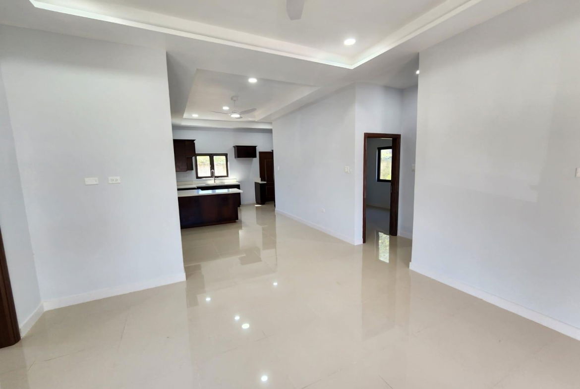 Fifth image of 40 Oak Estate in Greater Portmore, St. Catherine, Jamaica - property is For Rent