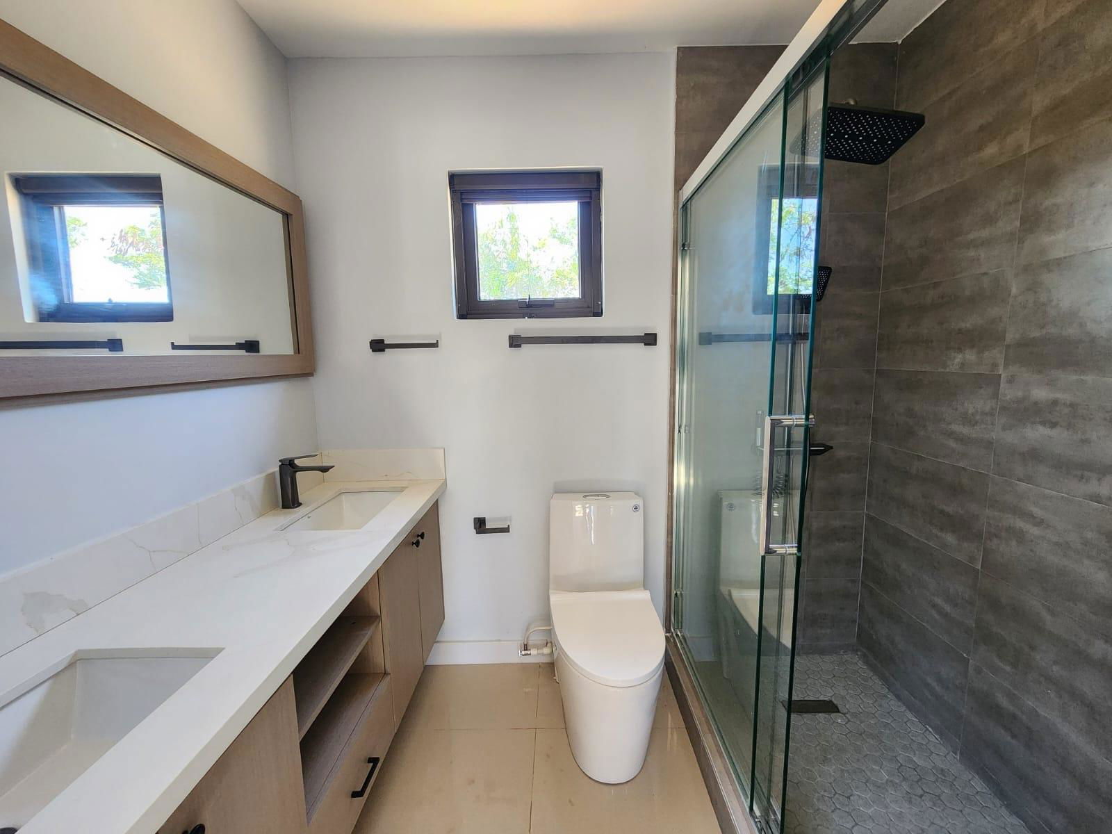 Ninth image of 40 Oak Estate in Greater Portmore, St. Catherine, Jamaica - property is For Rent