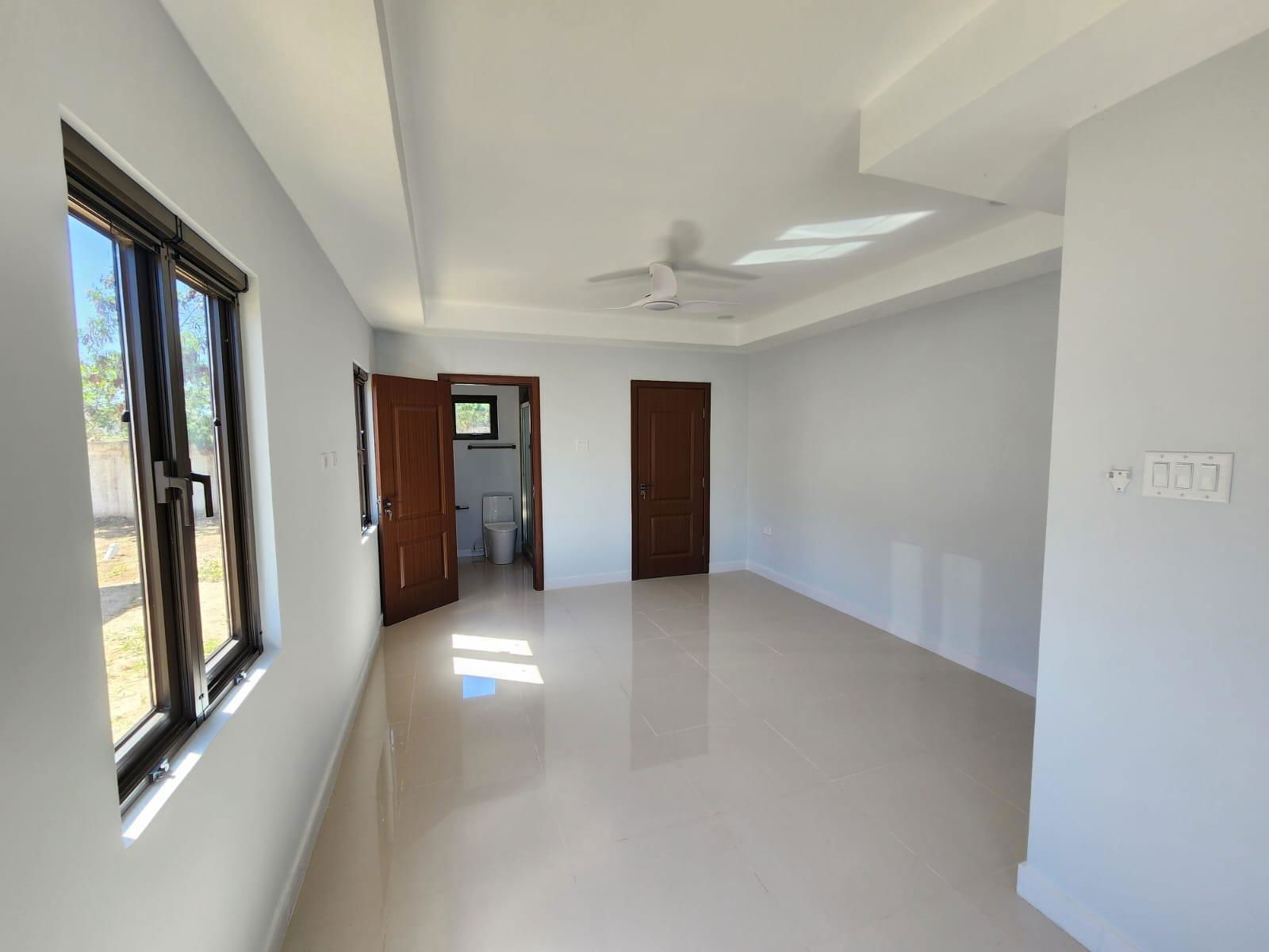 Tenth image of 40 Oak Estate in Greater Portmore, St. Catherine, Jamaica - property is For Rent