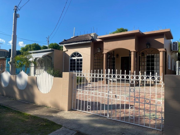 First image of 483 Mammee Close, Portmore pi in Greater Portmore, St. Catherine, Jamaica - property is For Rent