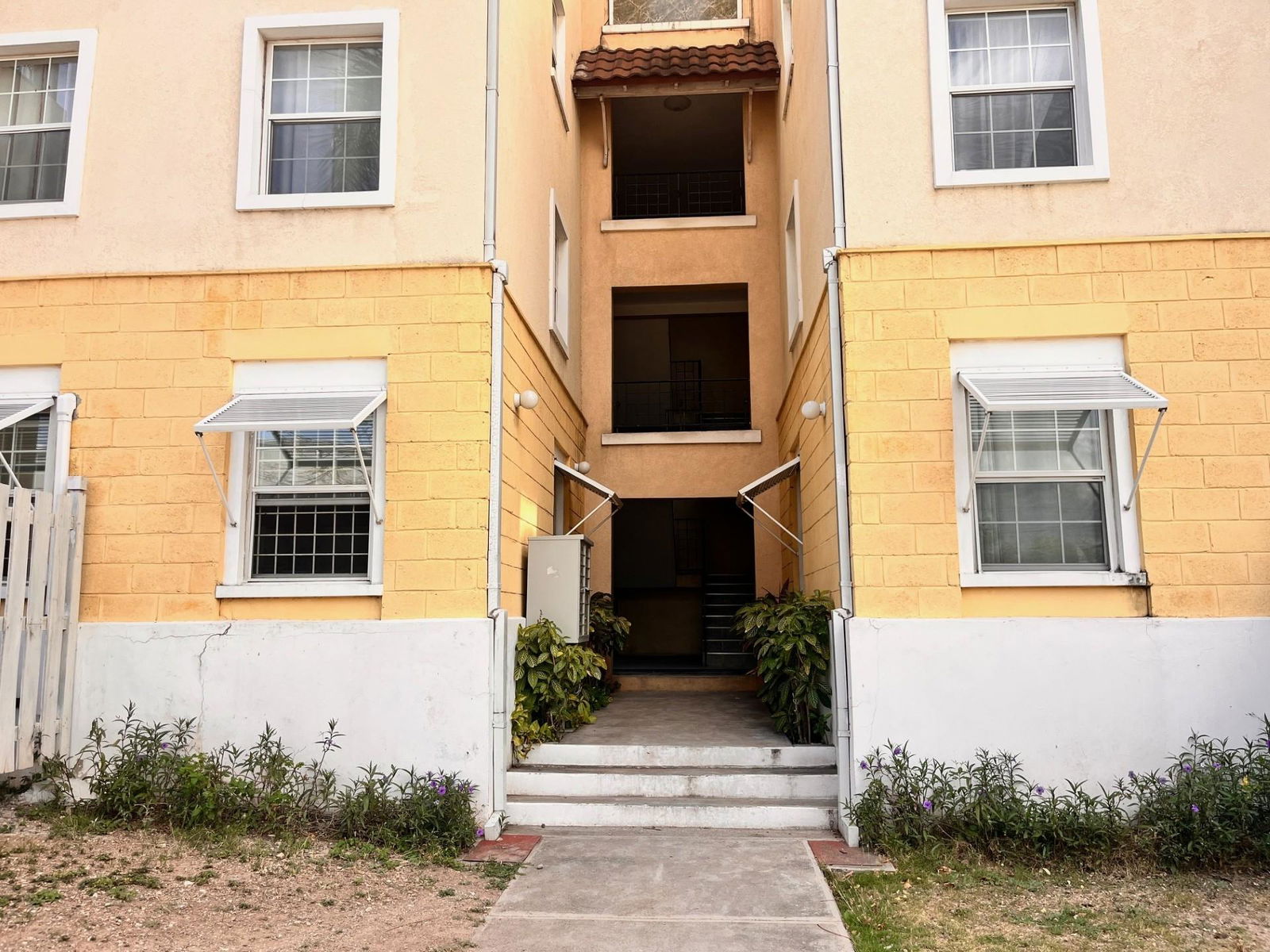 Charming-Ground-Floor-Apartment-for-Sale-in-St.-Andrew-Jamaica-9a-5-Winchester-Road Eleventh image of 9a-5 Winchester Road in Kingston 10, St. Andrew, Jamaica - property is For Sale