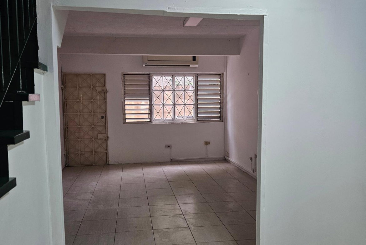 Third image of 1d-e Braemar Avenue in Kingston 10, St. Andrew, Jamaica - property is For Rent