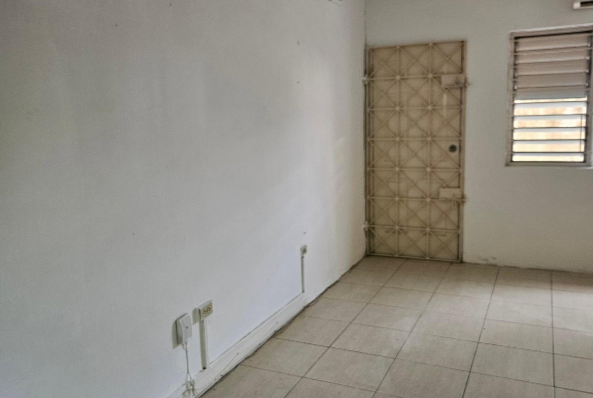 Fifth image of 1d-e Braemar Avenue in Kingston 10, St. Andrew, Jamaica - property is For Rent