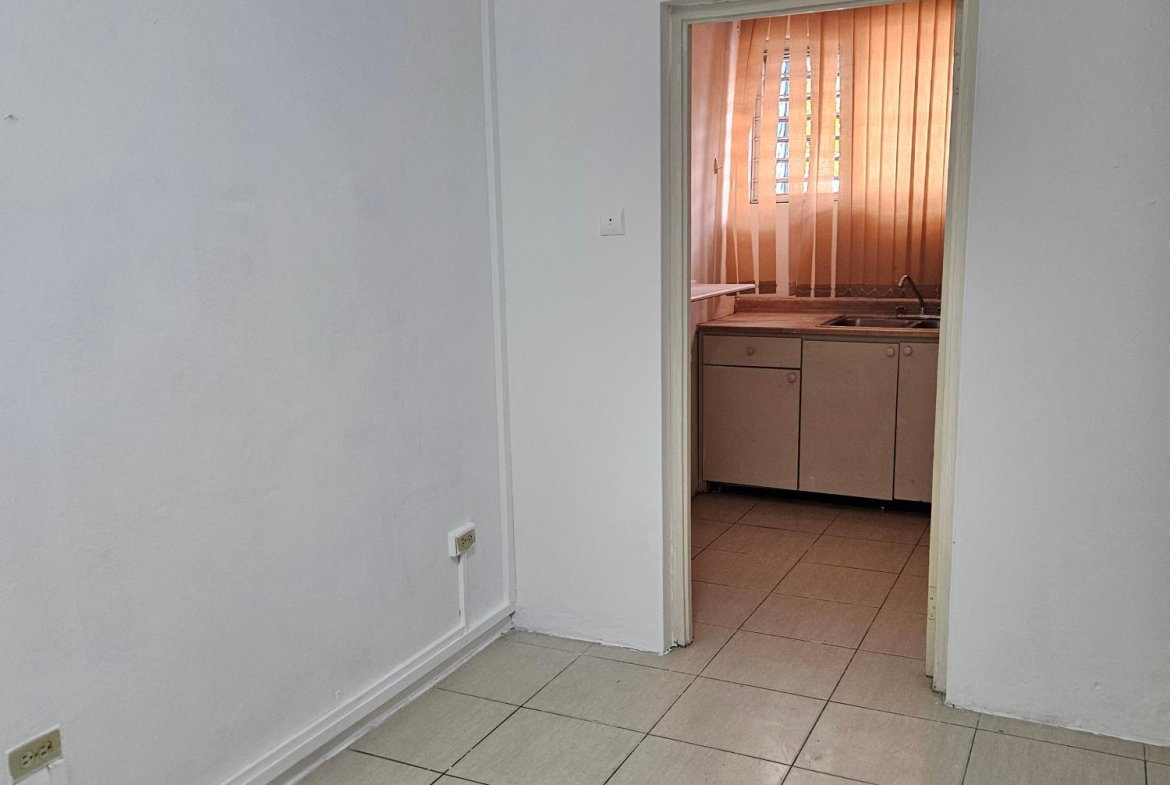 Seventh image of 1d-e Braemar Avenue in Kingston 10, St. Andrew, Jamaica - property is For Rent