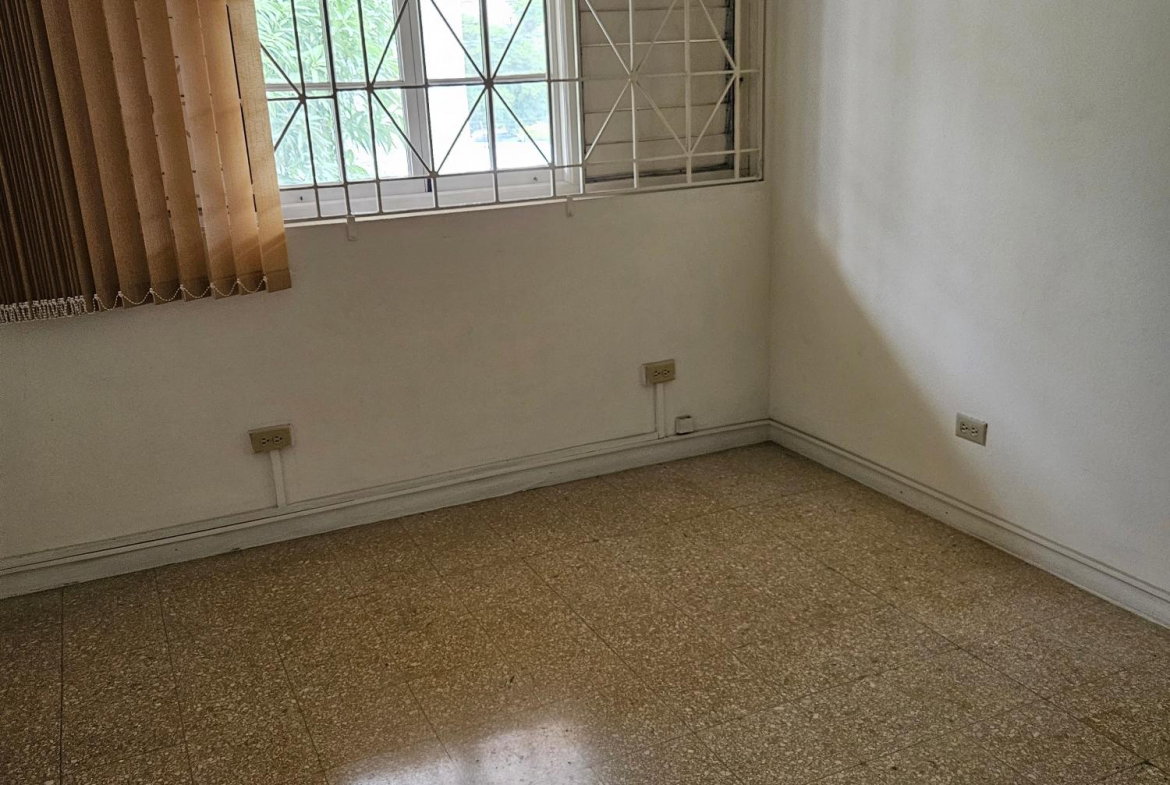 Ninth image of 1d-e Braemar Avenue in Kingston 10, St. Andrew, Jamaica - property is For Rent