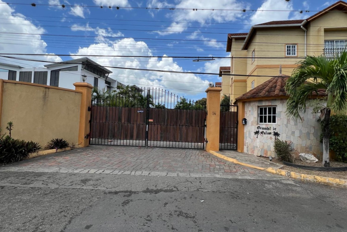 First image of 15-14 Washington Drive, Kgn 10 in Kingston 10, St. Andrew, Jamaica - property is For Rent