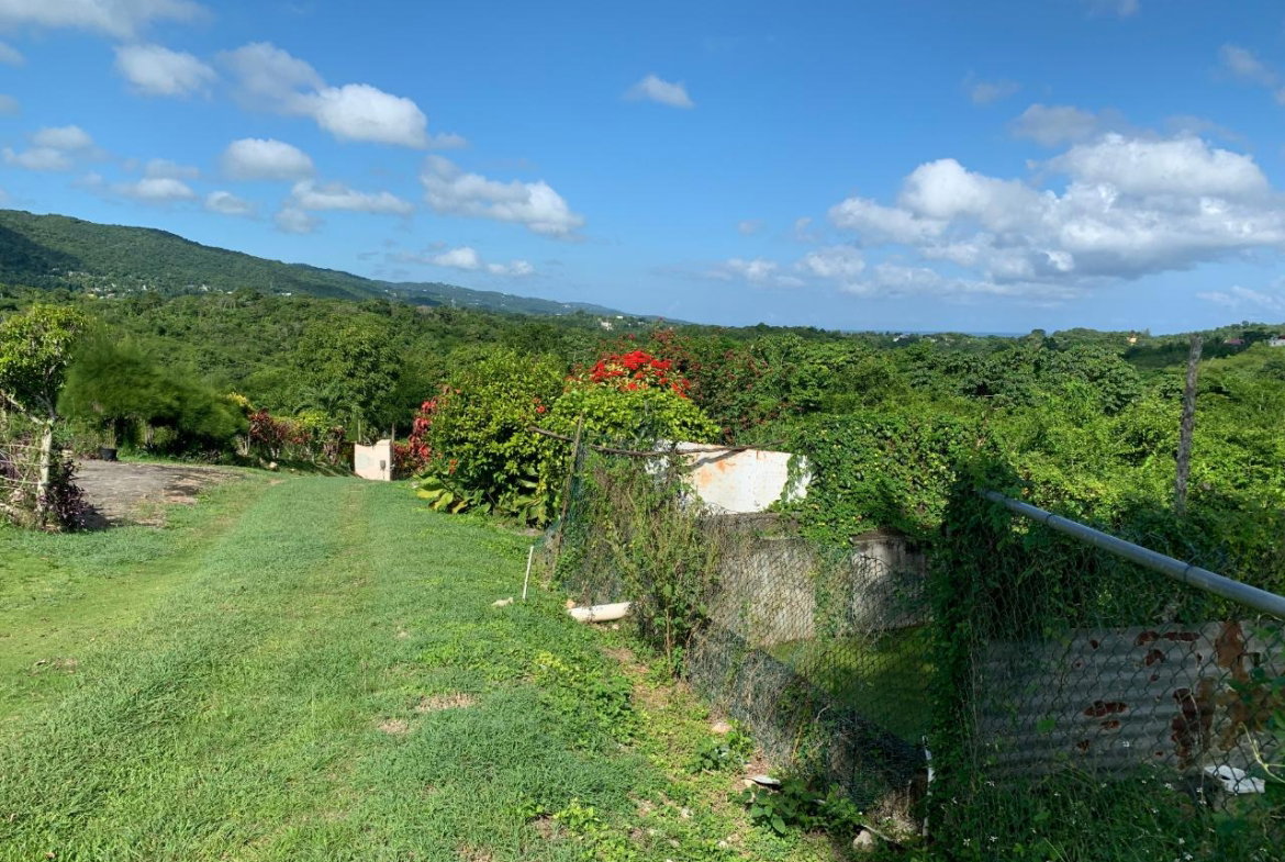 Seventh image of Fairfield/johns Hall Main in Montego Bay, St. James, Jamaica - property is For Sale
