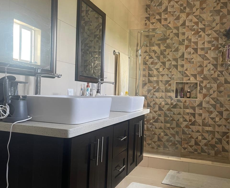 Tenth image of Apt #5-11 1/2 Grosvenor Terrace in Kingston 8, St. Andrew, Jamaica - property is For Sale