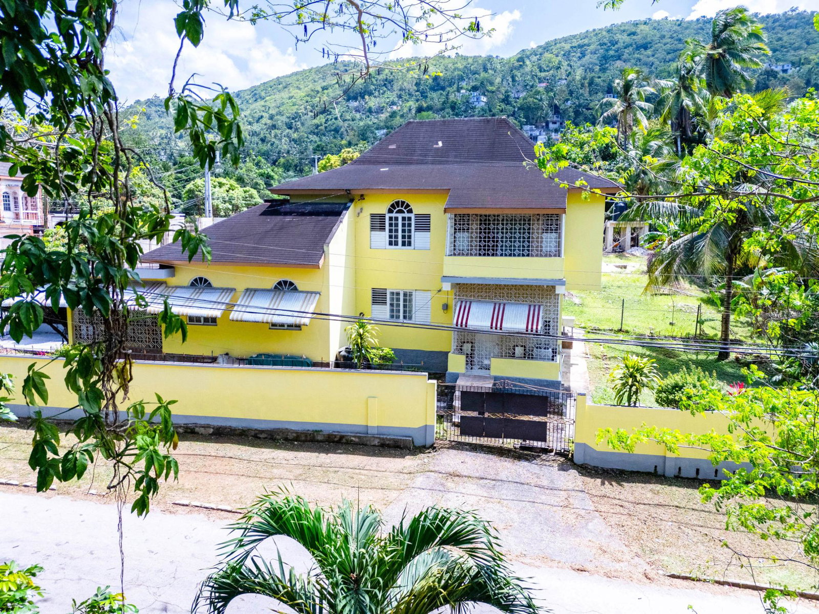 Second image of Willow dr in Montego Bay, St. James, Jamaica - property is For Sale