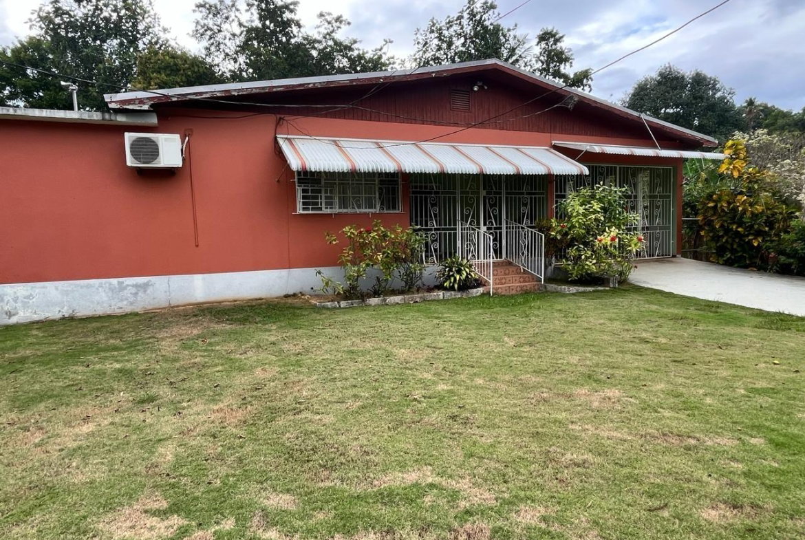 First image of Retirement Rd, Santa Cruz in Santa Cruz, St. Elizabeth, Jamaica - property is For Sale