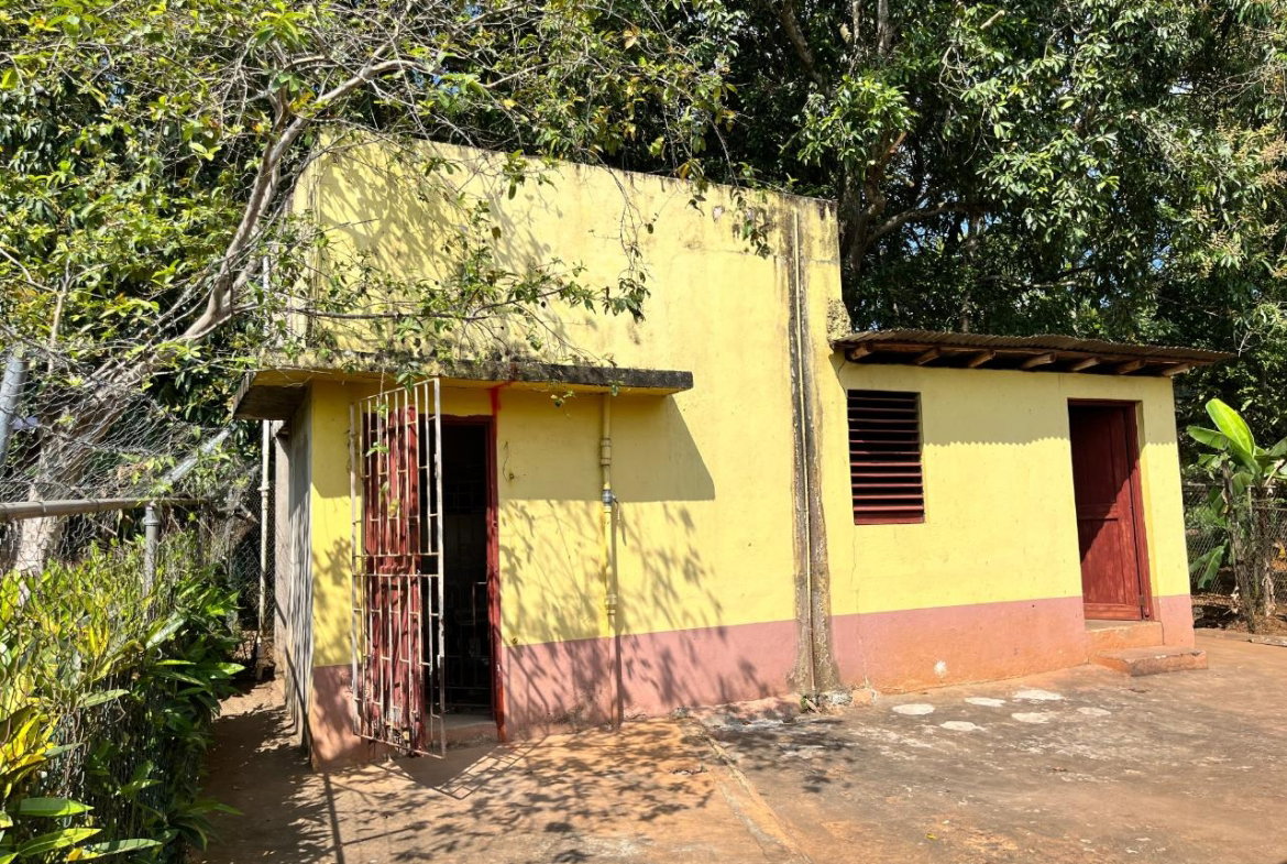 Nineteenth image of Retirement Rd, Santa Cruz in Santa Cruz, St. Elizabeth, Jamaica - property is For Sale