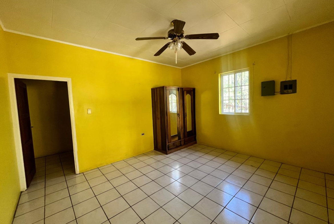 Tenth image of Retirement Rd, Santa Cruz in Santa Cruz, St. Elizabeth, Jamaica - property is For Sale