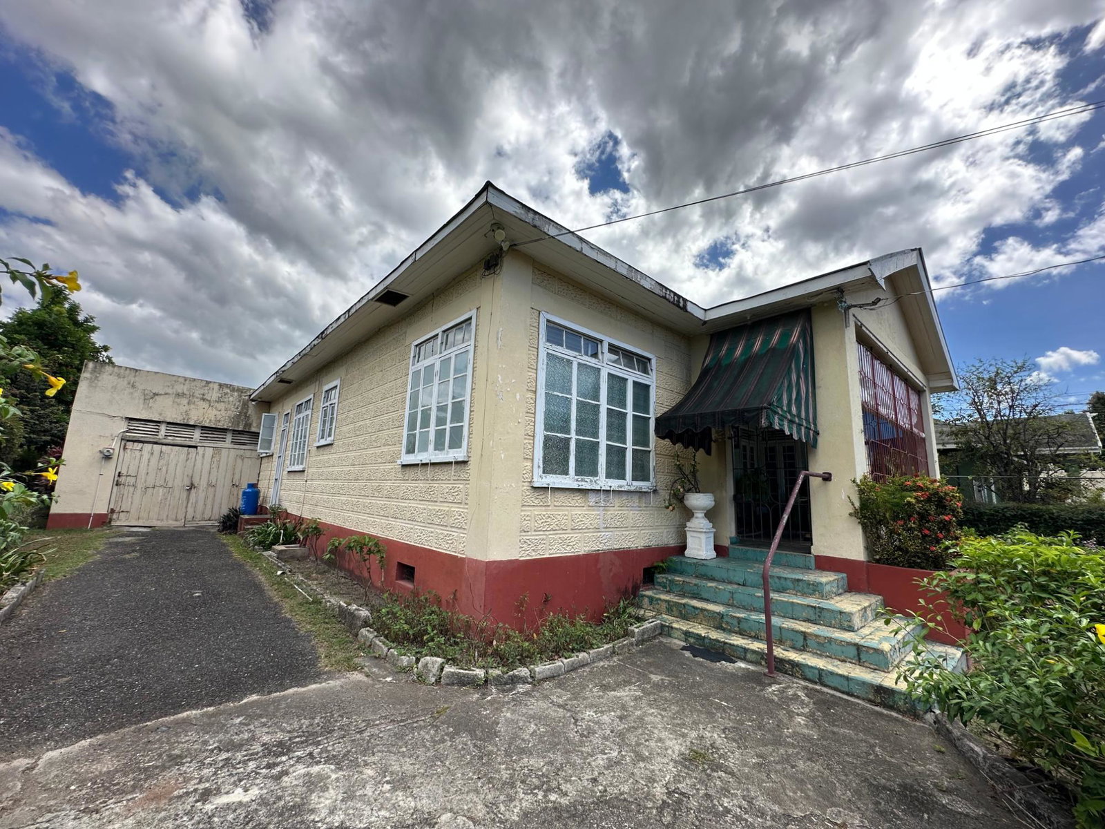 Fifth image of 31 Sandhurst Crescent in Kingston 6, St. Andrew, Jamaica - property is For Sale