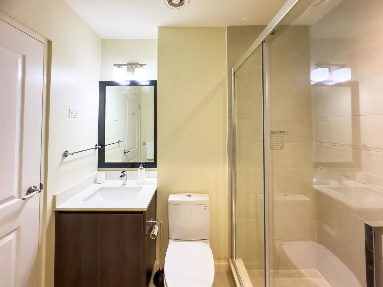 Fully-Furnished-1-Bedroom-Apartment-for-Rent-at-The-Cambridge-St.-Andrew-Jamaica Twelfth image of A209-4 Musgrave Avenue in Kingston 5, St. Andrew, Jamaica - property is For Rent