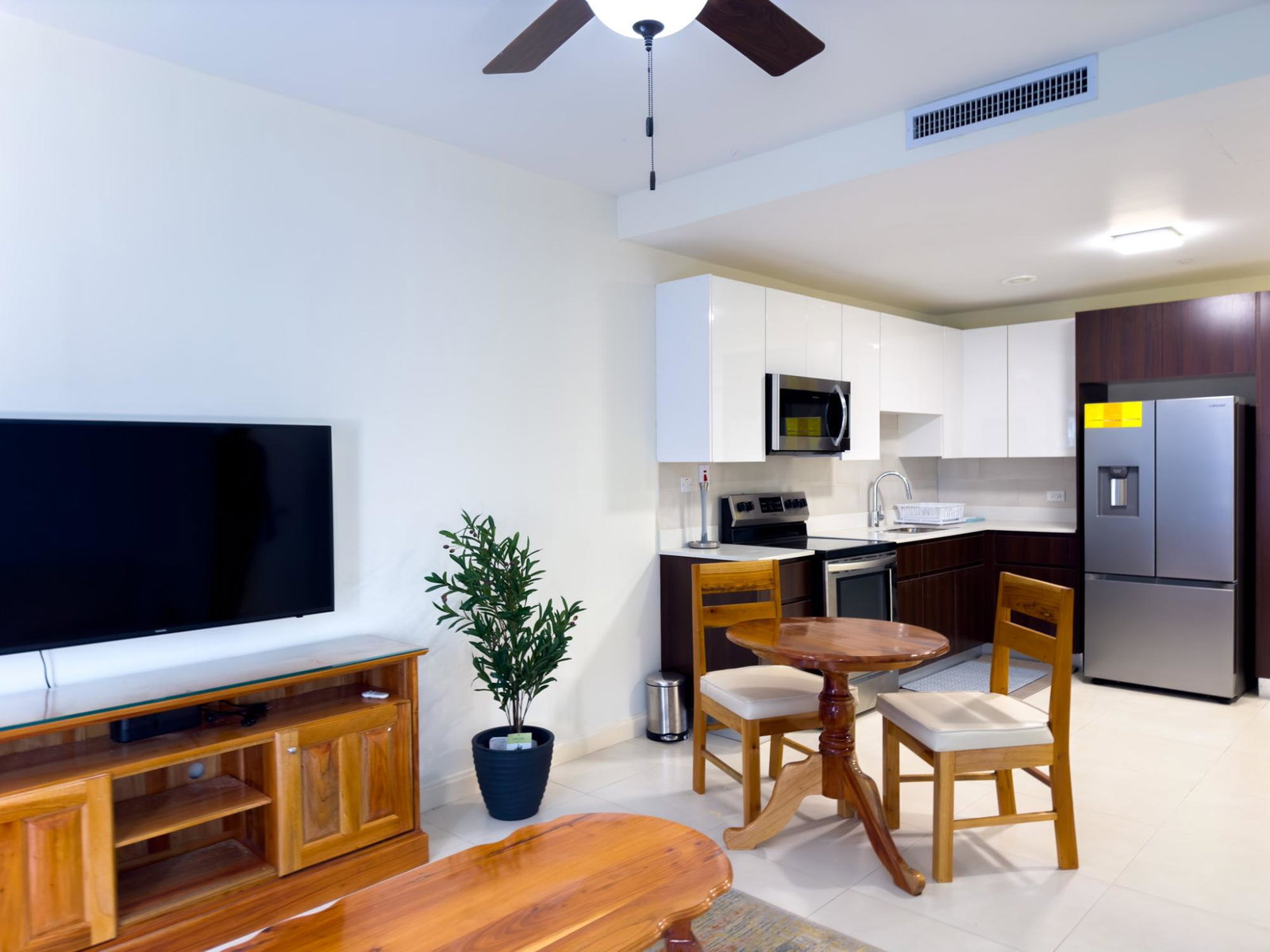 Fully-Furnished-1-Bedroom-Apartment-for-Rent-at-The-Cambridge-St.-Andrew-Jamaica Fifth image of A209-4 Musgrave Avenue in Kingston 5, St. Andrew, Jamaica - property is For Rent