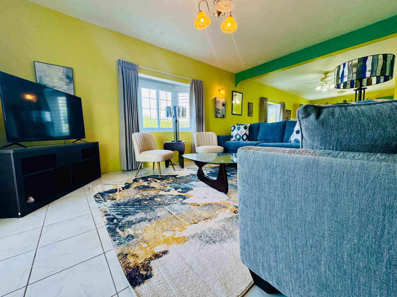 Fully-Furnished-2-Bedroom-Apartment-for-Rent-in-Coral-Gardens-St.-James-Jamaica Fourth image of Lincoln Pl,coral Garden in Ironshore, St. James, Jamaica - property is For Rent