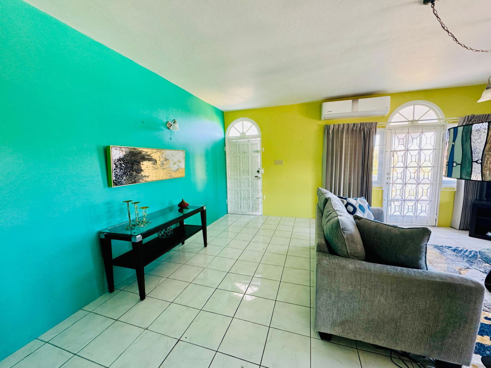 Fully-Furnished-2-Bedroom-Apartment-for-Rent-in-Coral-Gardens-St.-James-Jamaica Fifth image of Lincoln Pl,coral Garden in Ironshore, St. James, Jamaica - property is For Rent
