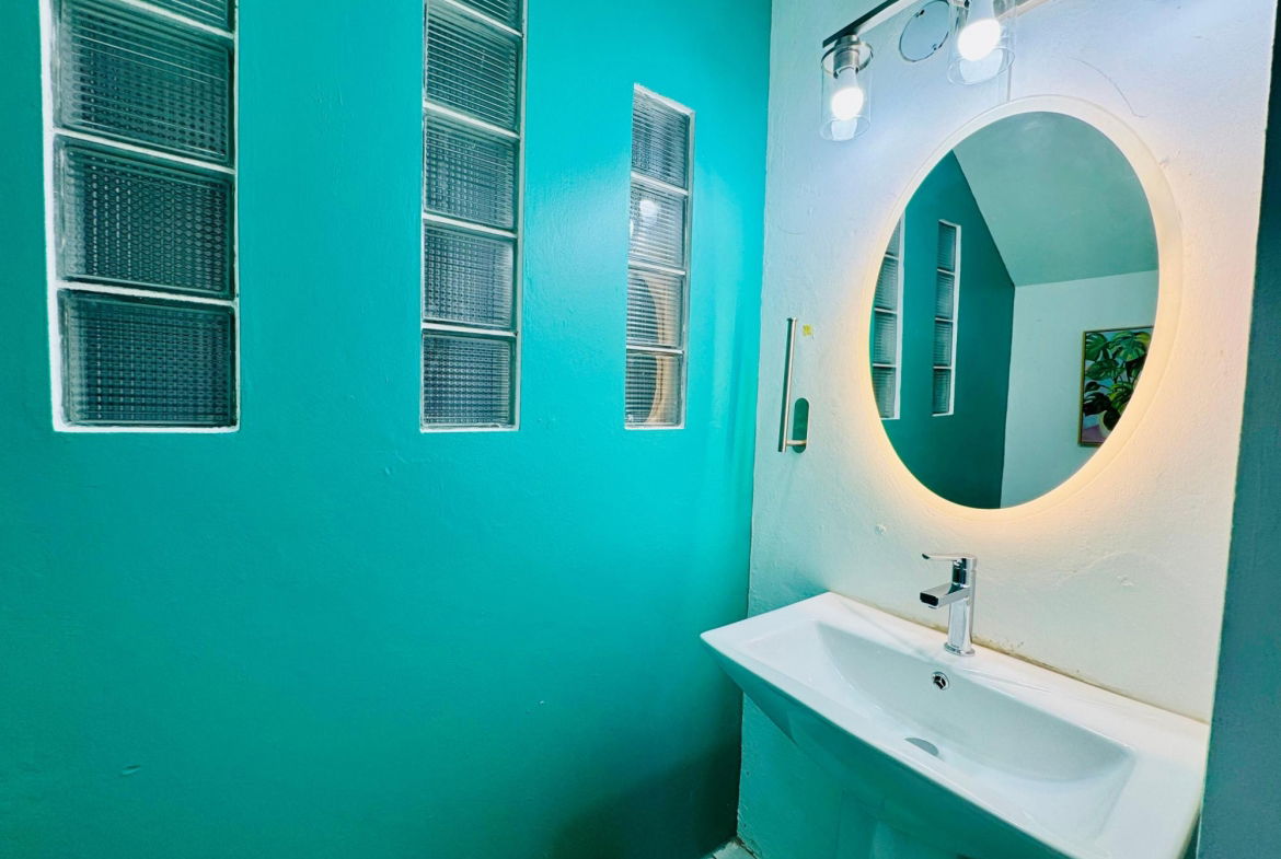 Tenth image of Lincoln Pl,coral Garden in Ironshore, St. James, Jamaica - property is For Rent