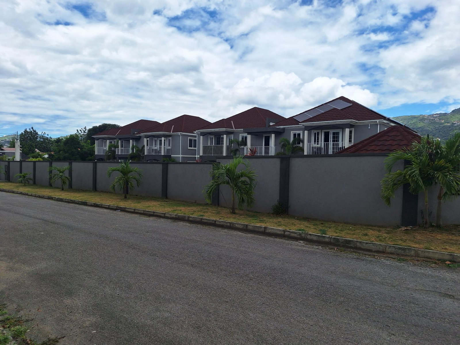 Seventh image of 5-1 Swallowfield Ave in Kingston 19, St. Andrew, Jamaica - property is For Rent