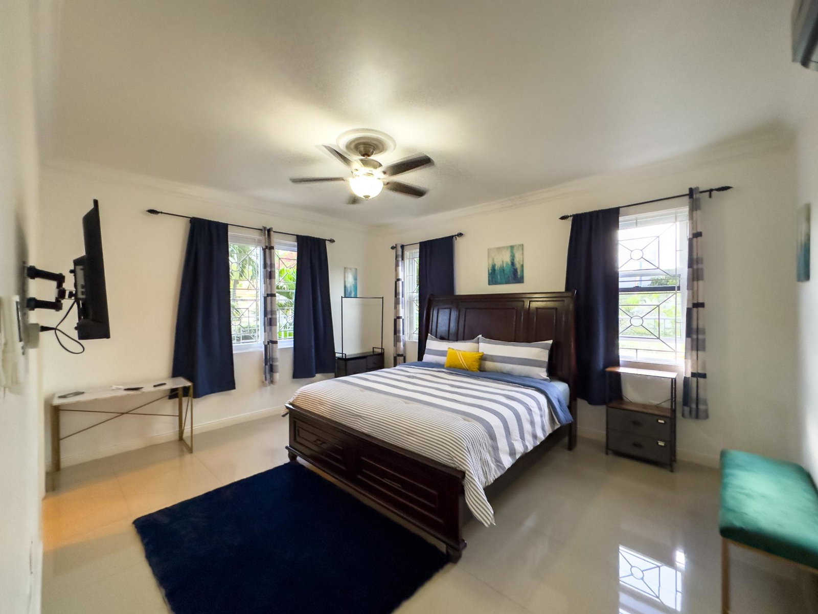 Twelfth image of 2-2 Beresford Crescent in Kingston 8, St. Andrew, Jamaica - property is For Rent