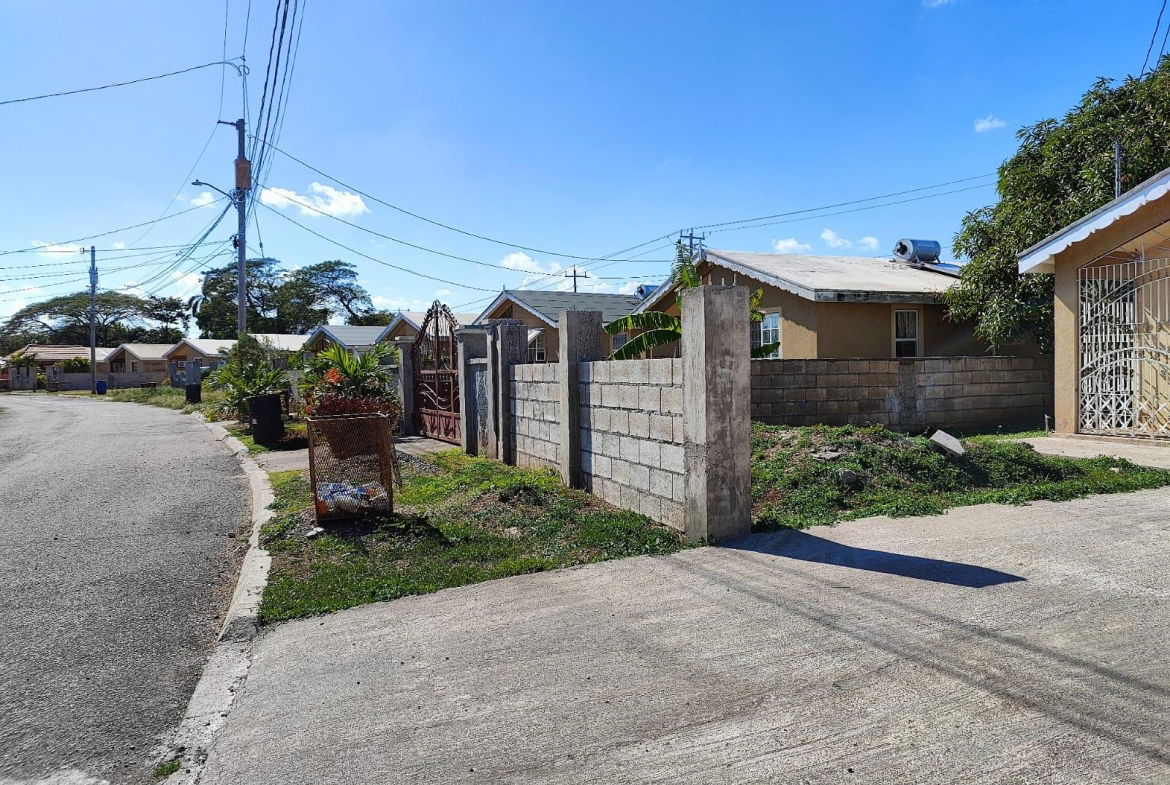 Second image of 7 Orchard Path, New Harbour in Old Harbour, St. Catherine, Jamaica - property is For Rent