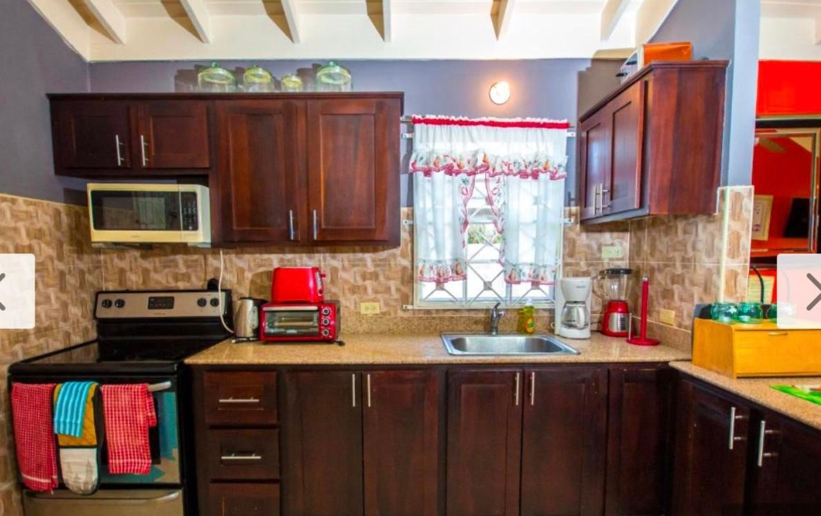 Fully-Furnished-2-Bedroom-House-for-Rent-with-Ocean-Views-in-Emerald-Estate-St.-Mary-Jamaica Third image of 45- Emerald Estate in Huddersfield Estates, St. Mary, Jamaica - property is For Rent