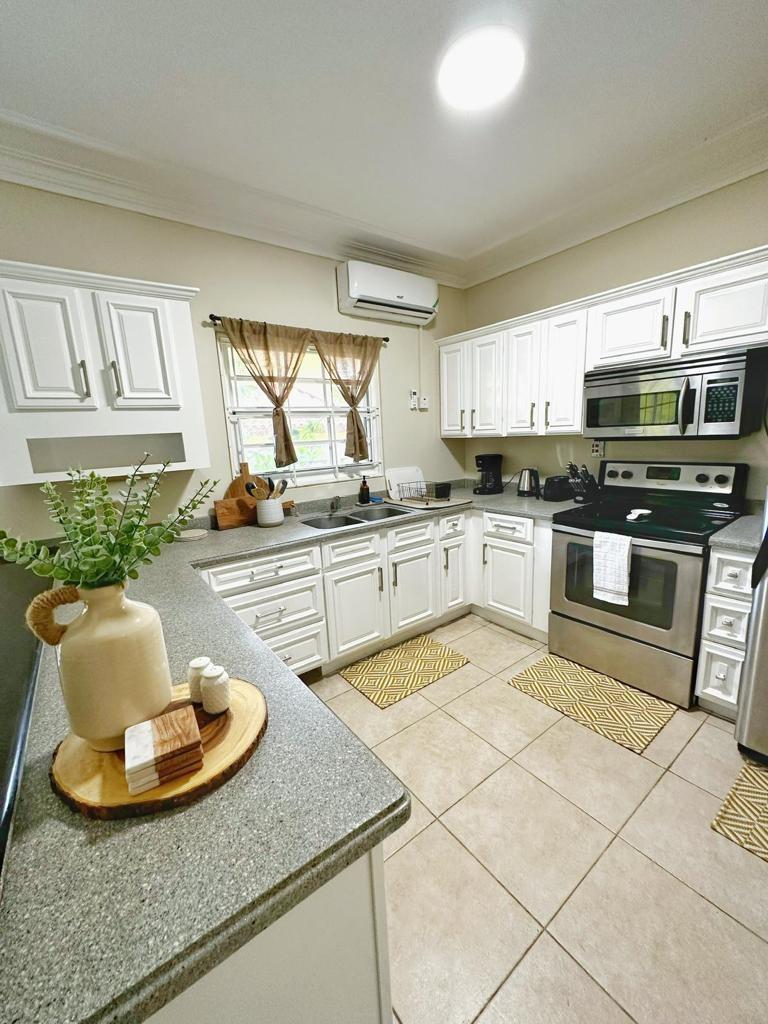 Fourth image of 3- 1094 Taylor Rd, Ironshore in Montego Bay, St. James, Jamaica - property is For Rent