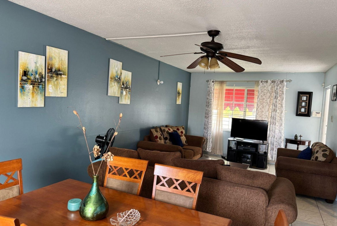 Fifth image of 8- Perkins Place in Kingston 19, St. Andrew, Jamaica - property is For Rent
