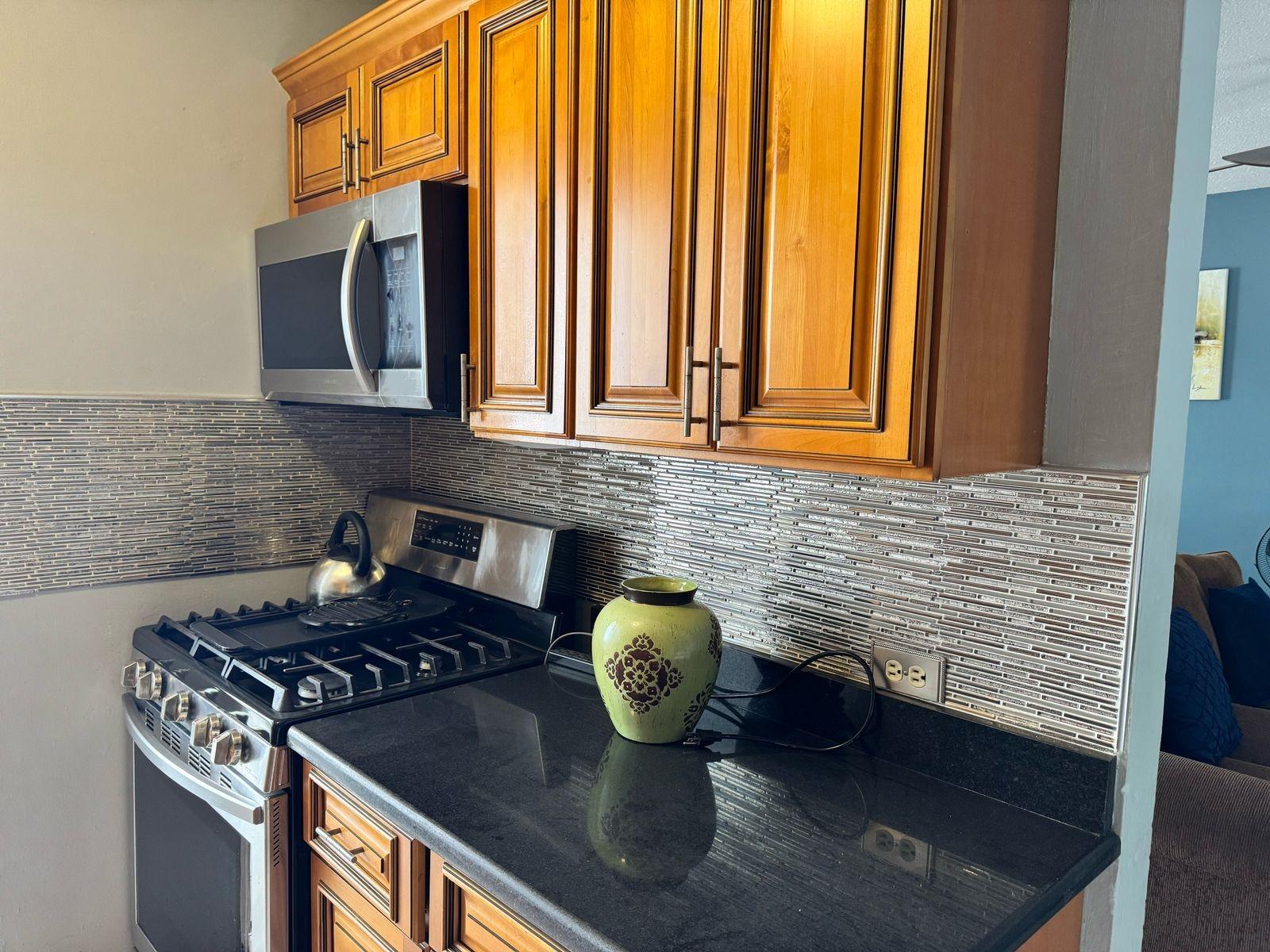 Sixth image of 8- Perkins Place in Kingston 19, St. Andrew, Jamaica - property is For Rent