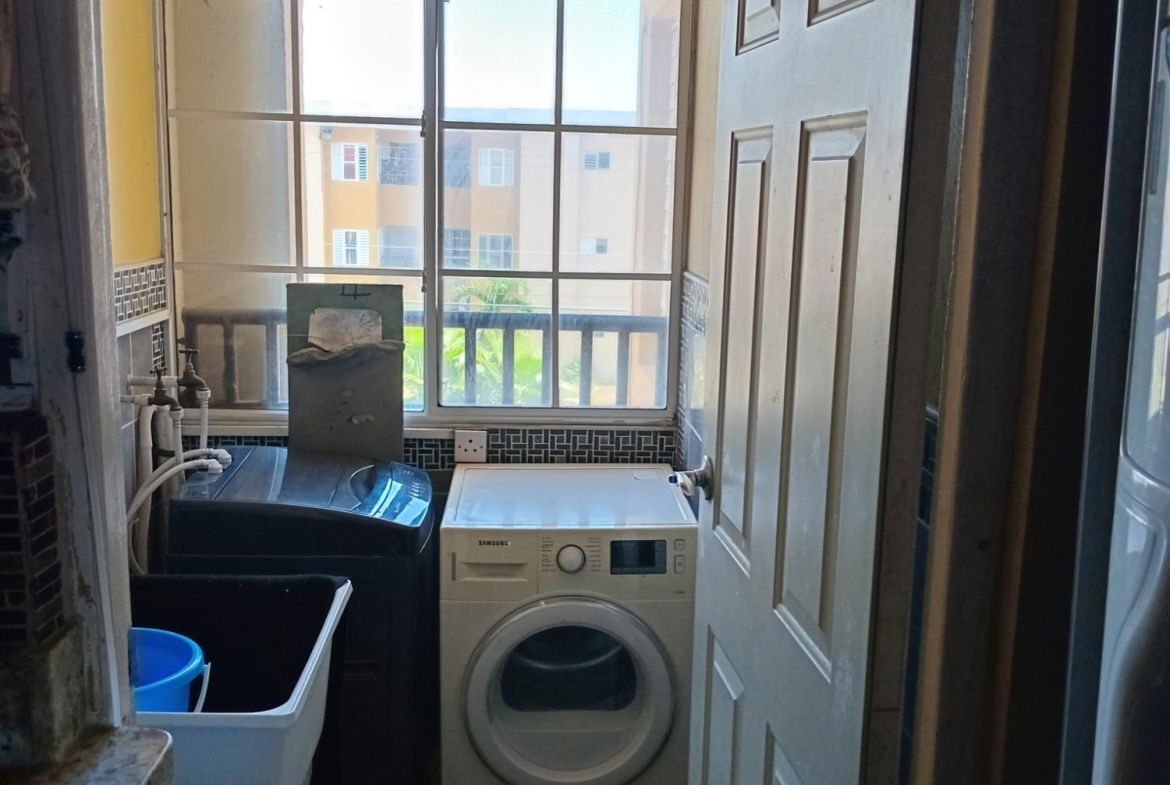 Thirteenth image of 10- Block 1e Phase 1 Union es in Unions Estate, St. Catherine, Jamaica - property is For Rent