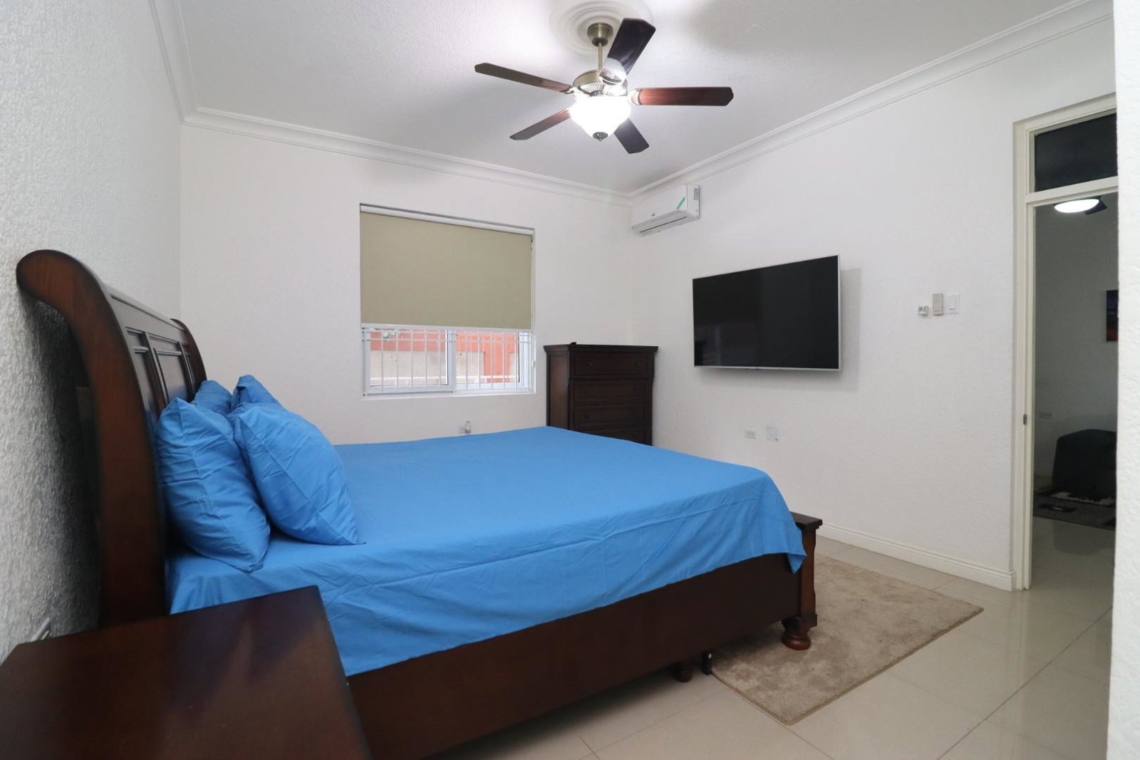 Eleventh image of 2-10 Sunset Drive in Kingston 10, St. Andrew, Jamaica - property is For Rent