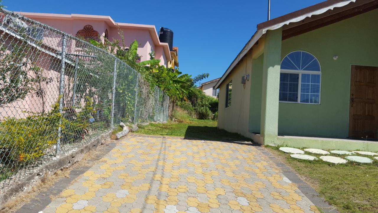 Furnished-1-Bedroom-House-for-Rent-in-Rhyne-Park-Village-St.-James-Jamaica Third image of 699 Rhyne Park Village in Montego Bay, St. James, Jamaica - property is For Rent