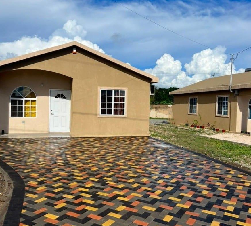 First image of 1869 Turtle Crescent in Phoenix Park, St. Catherine, Jamaica - property is For Rent