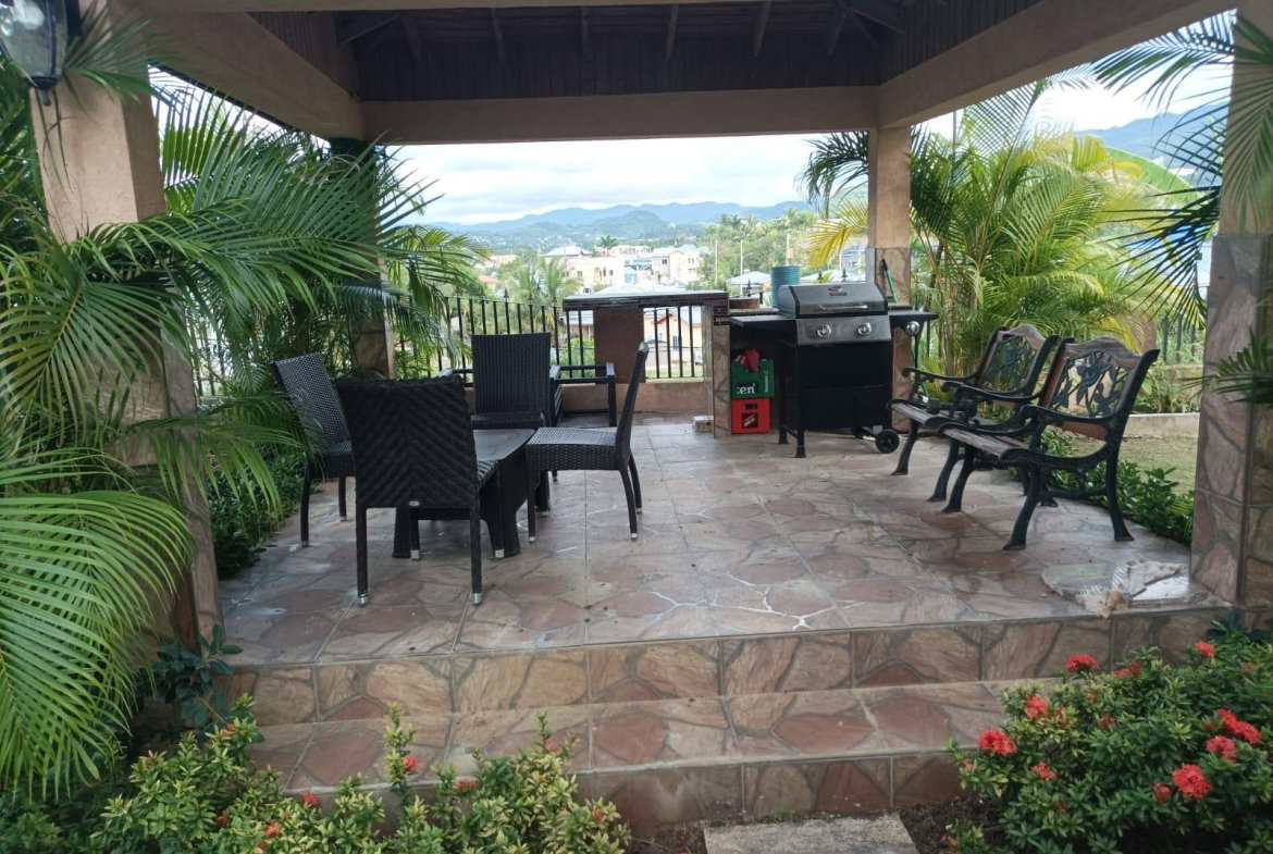 Seventeenth image of 381- Coconut Drive in Irwin, St. James, Jamaica - property is For Rent