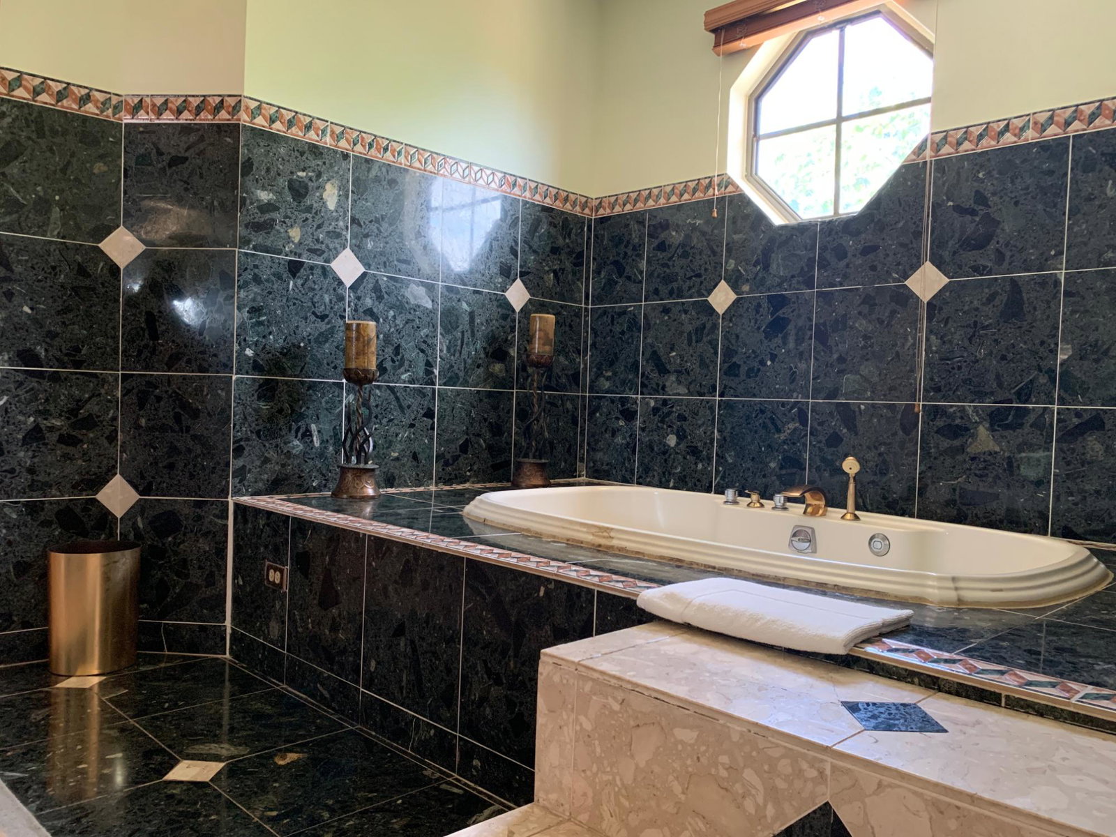 Eleventh image of Apt 2-580 Northern Estates Lilliput in Lilliput, St. James, Jamaica - property is For Rent