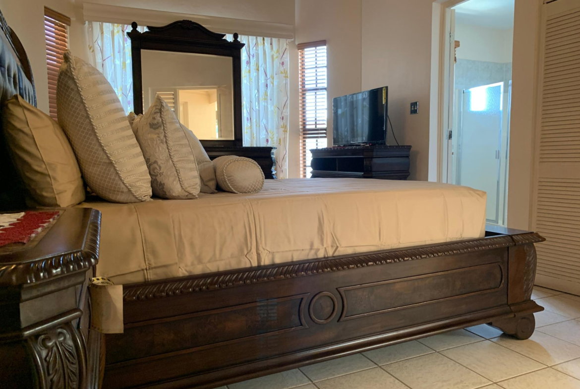 Fourteenth image of Apt 2-580 Northern Estates Lilliput in Lilliput, St. James, Jamaica - property is For Rent