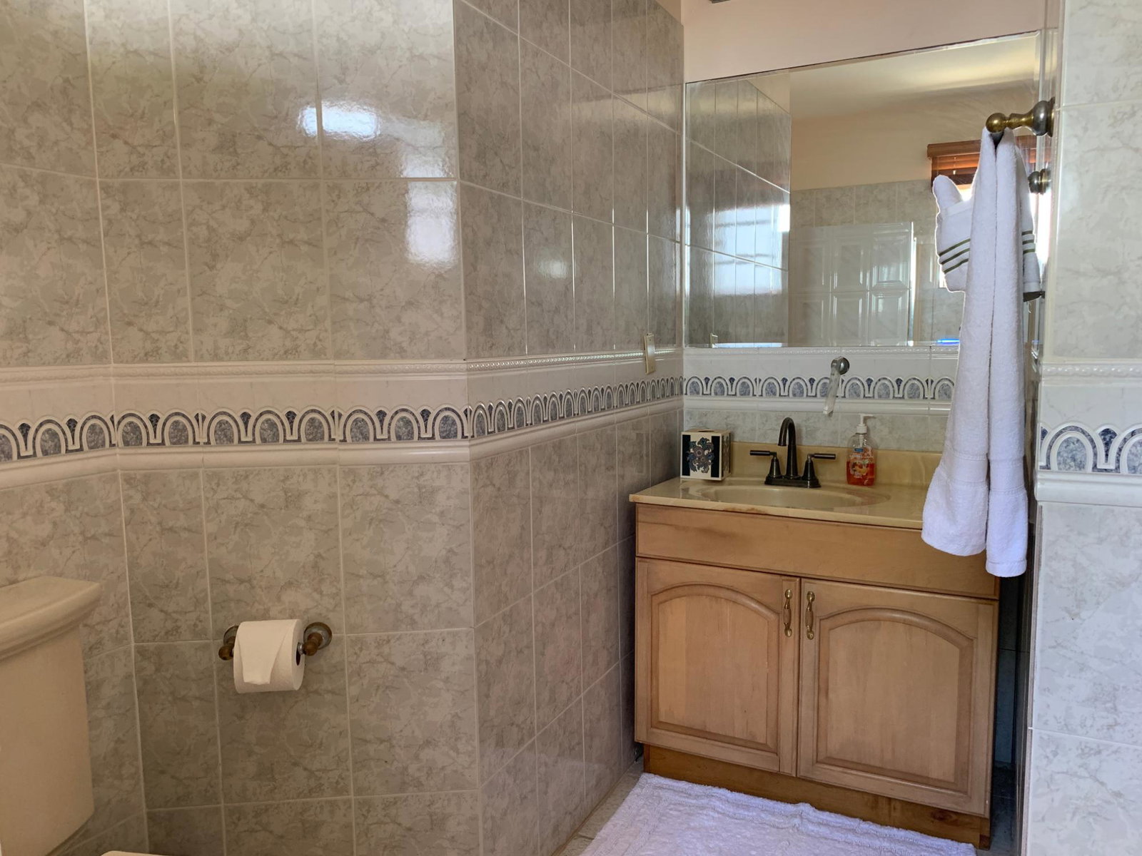 Seventeenth image of Apt 2-580 Northern Estates Lilliput in Lilliput, St. James, Jamaica - property is For Rent