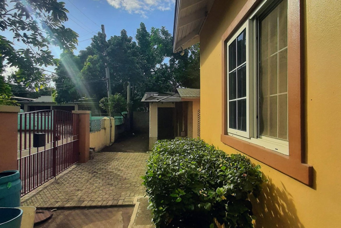 Fourth image of 6 Lady Musgrave Avenue in Kingston 6, St. Andrew, Jamaica - property is For Rent