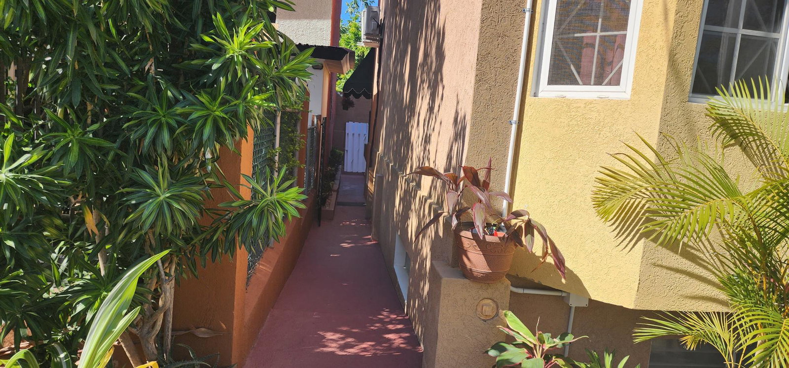 Second image of 11 Braemar Avenue in Kingston 10, St. Andrew, Jamaica - property is For Rent