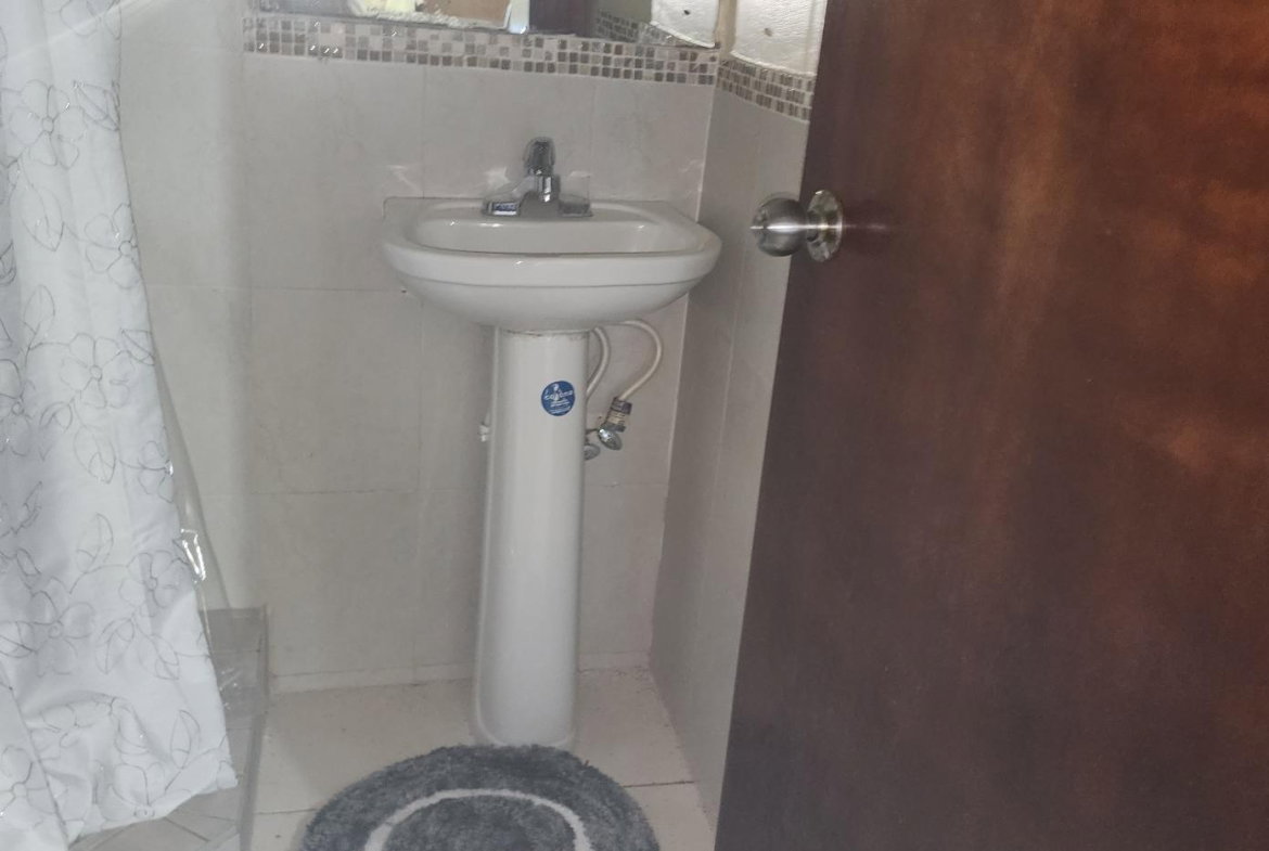 Eleventh image of 11 Braemar Avenue in Kingston 10, St. Andrew, Jamaica - property is For Rent