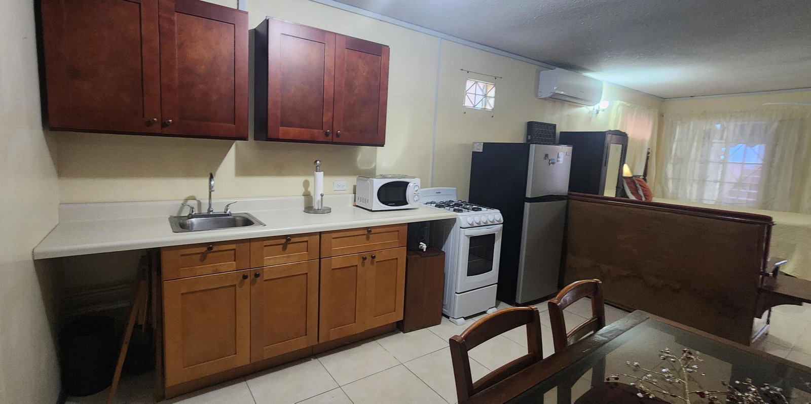Ninth image of 11 Braemar Avenue in Kingston 10, St. Andrew, Jamaica - property is For Rent