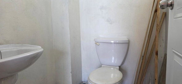 Third image of 10-32-40 Slipe Road in Kingston 5, St. Andrew, Jamaica - property is For Rent