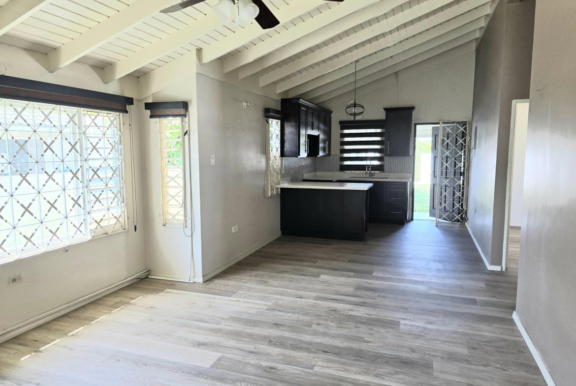 Fourth image of 371 Mockingbird Circle in Old Harbour, St. Catherine, Jamaica - property is For Rent