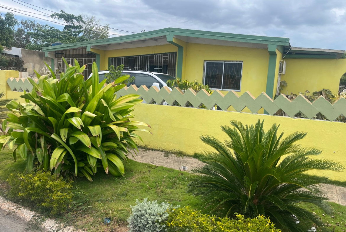 First image of 33 Portsmouth Avenue in Bridgeport, St. Catherine, Jamaica - property is For Sale