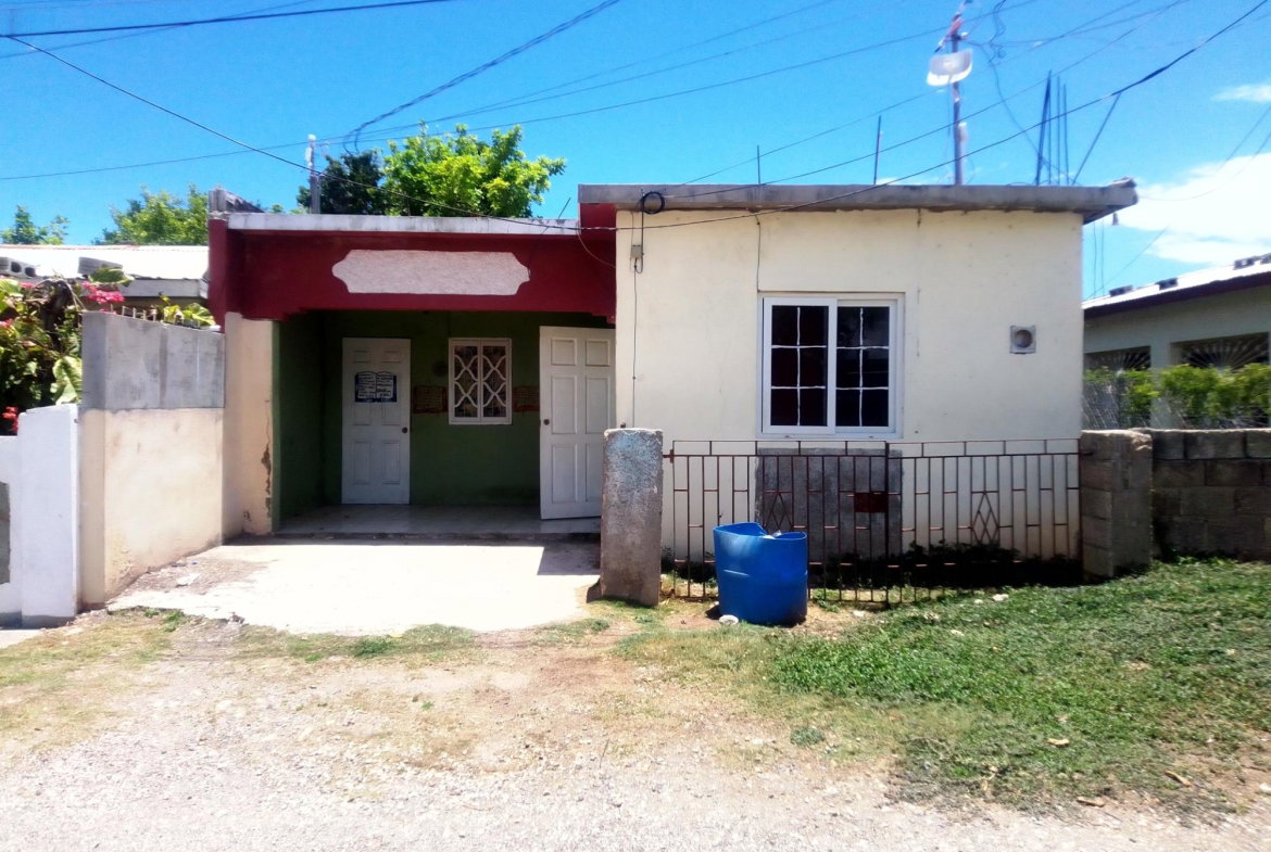 First image of 191 Blackwood Grd,old Harbour in Old Harbour, St. Catherine, Jamaica - property is For Sale