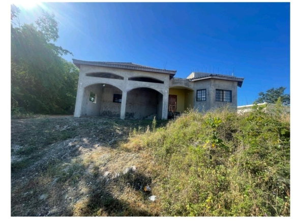 First image of Olive Park in Santa Cruz, St. Elizabeth, Jamaica - property is For Sale