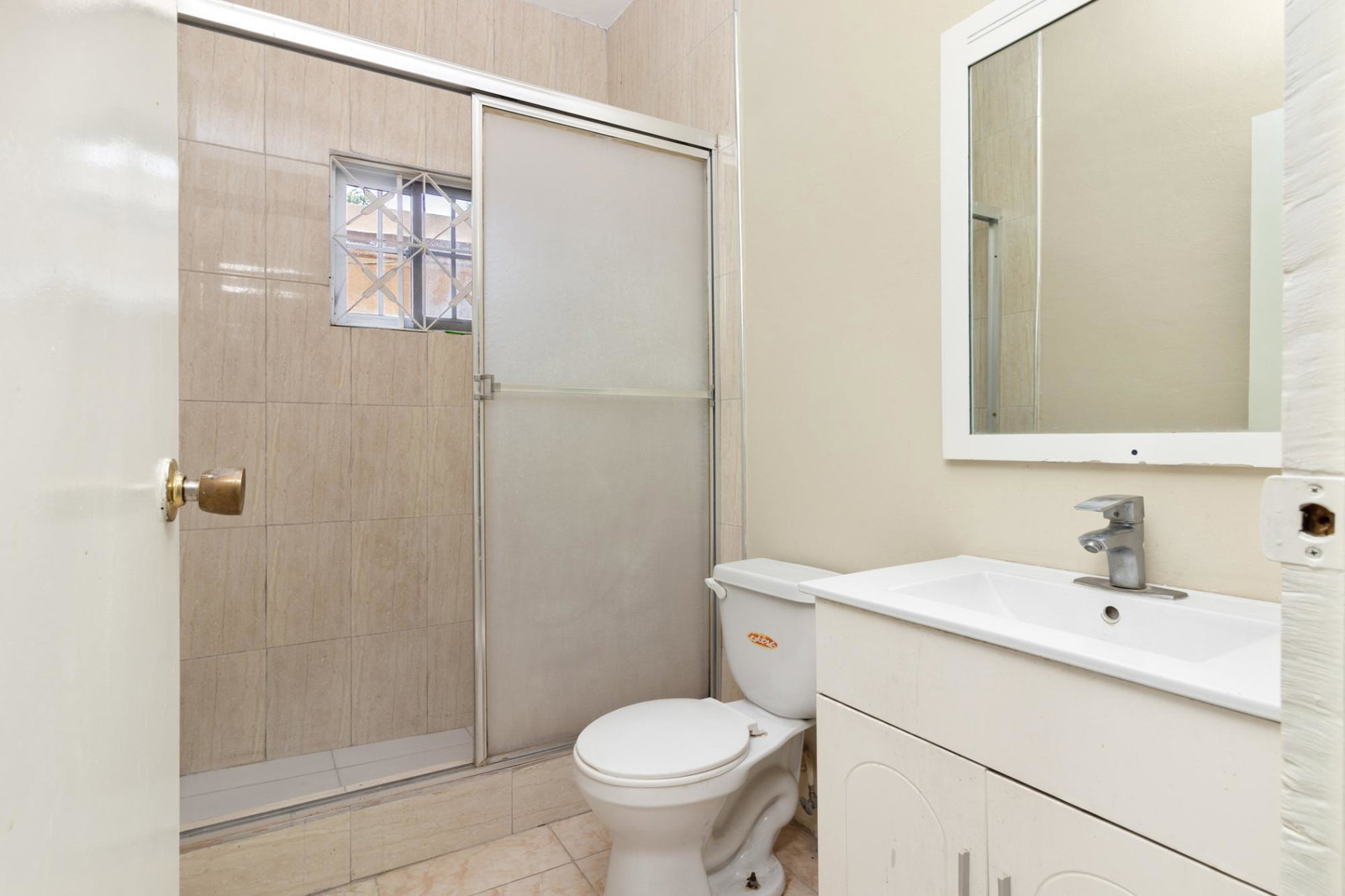 Eleventh image of Paris Avenue in Passage Fort, St. Catherine, Jamaica - property is For Sale