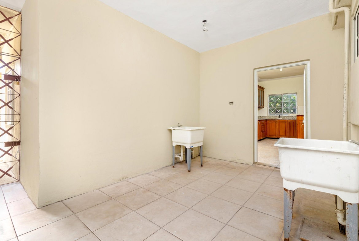 Thirteenth image of Paris Avenue in Passage Fort, St. Catherine, Jamaica - property is For Sale